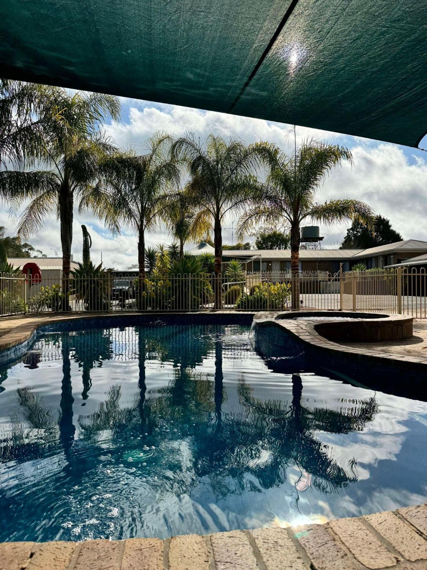 Tooleybuc Motel Bagian luar foto